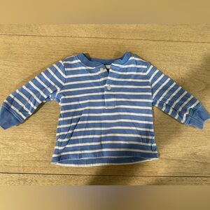Previously worn Janie and Jack long sleeve shirt. No stains or damage!